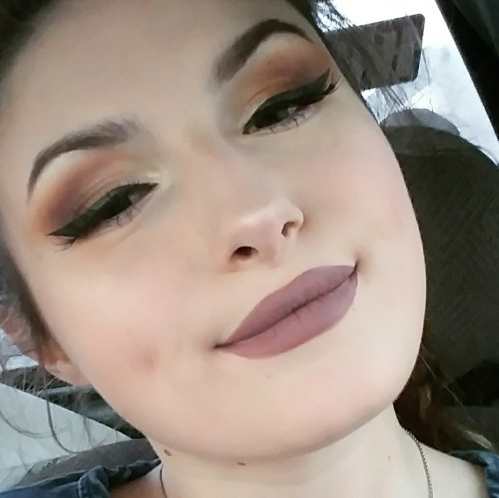 Meet your Posher, Melissa